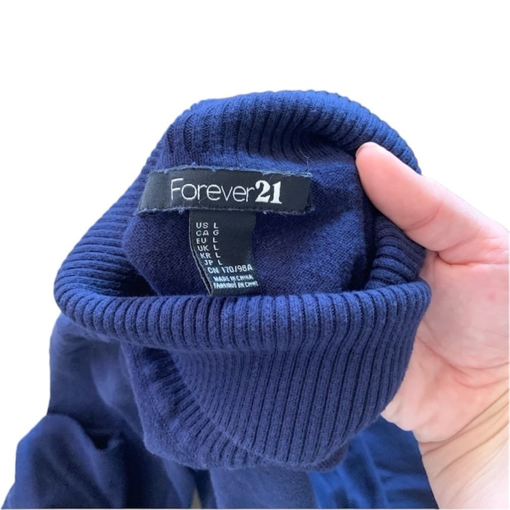 Forever21 button turtleneck - Picture 4 of 5